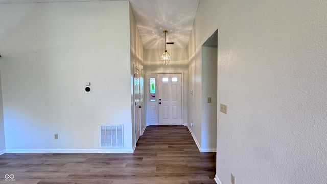 2119 W Van Arsdall Court, Columbus, IN 47201