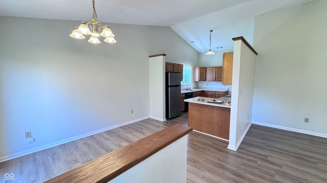 2119 W Van Arsdall Court, Columbus, IN 47201