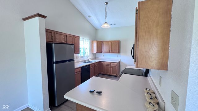 2119 W Van Arsdall Court, Columbus, IN 47201