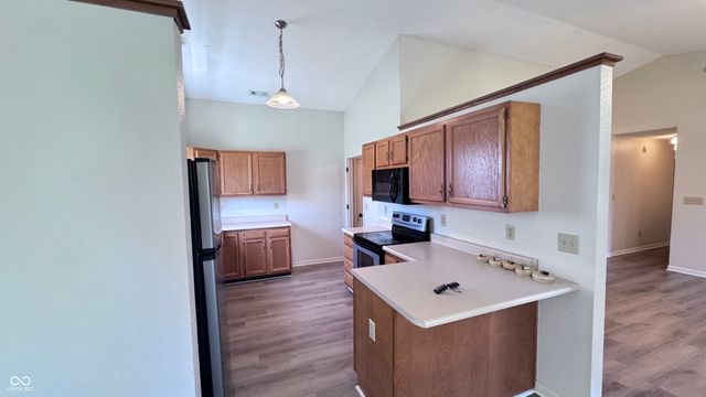 2119 W Van Arsdall Court, Columbus, IN 47201