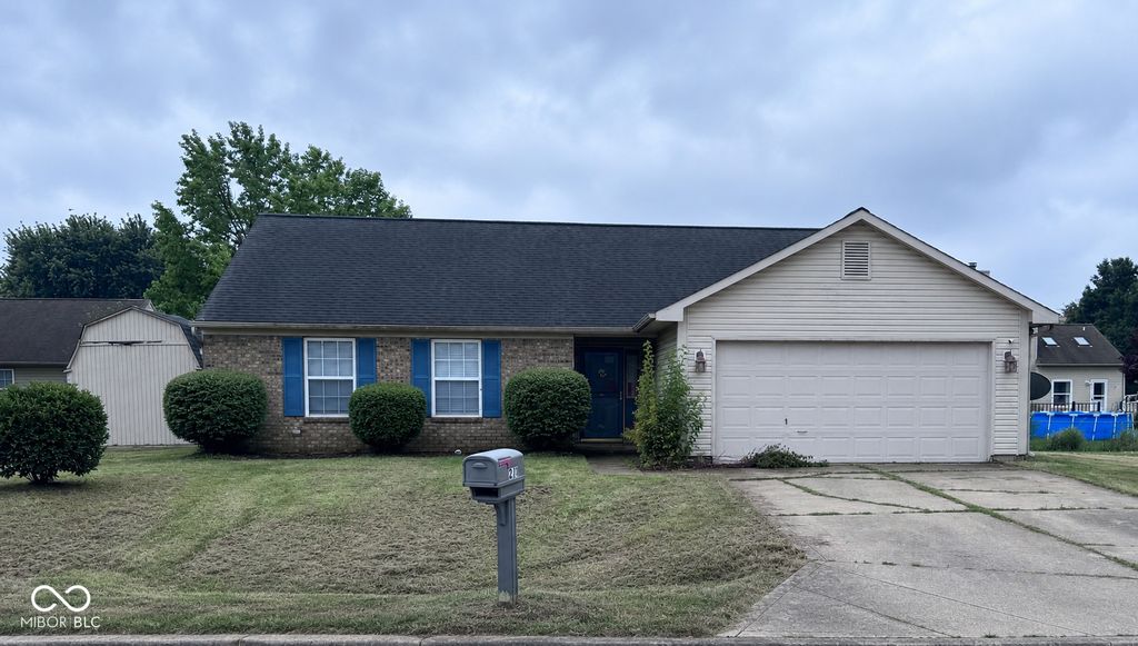 2119 W Van Arsdall Court, Columbus, IN 47201
