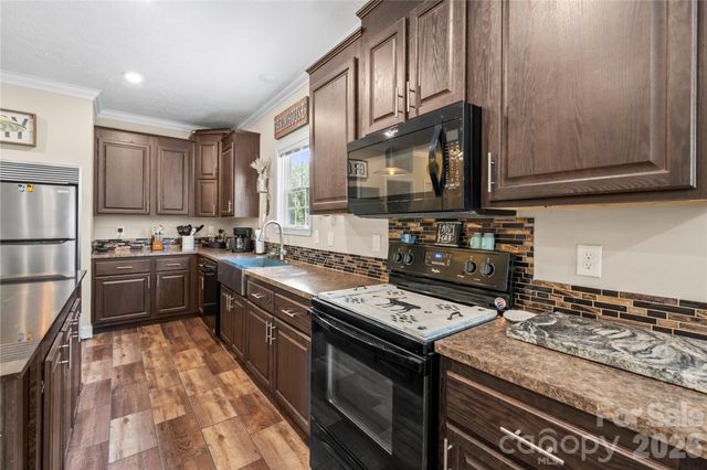 111 Robin Street, Hendersonville, NC 28739