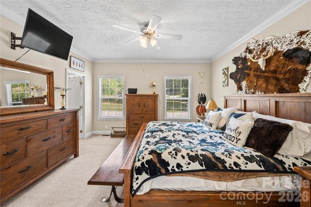 111 Robin Street, Hendersonville, NC 28739