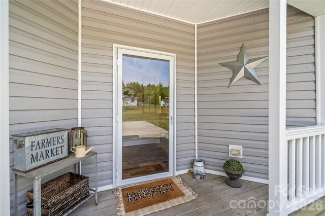 111 Robin Street, Hendersonville, NC 28739