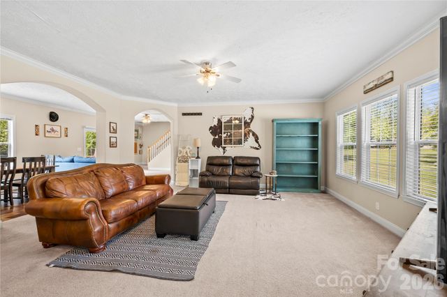 111 Robin Street, Hendersonville, NC 28739