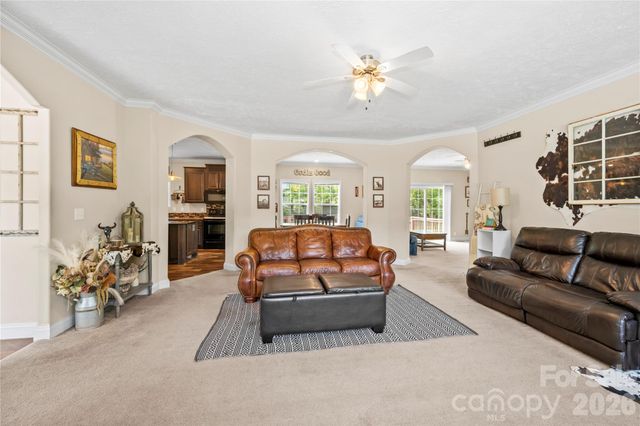 111 Robin Street, Hendersonville, NC 28739