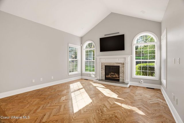 1611 E Heritage Ln, Spokane, WA 99208