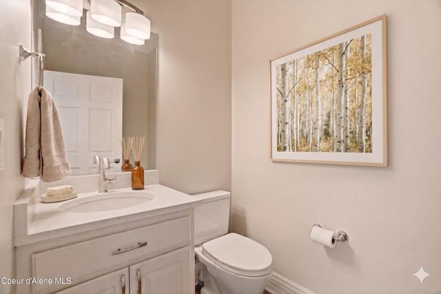 1611 E Heritage Ln, Spokane, WA 99208
