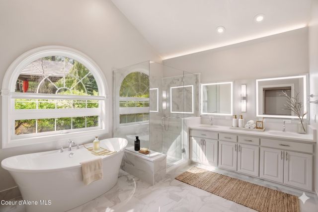 1611 E Heritage Ln, Spokane, WA 99208