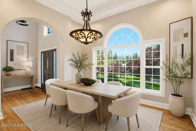 1611 E Heritage Ln, Spokane, WA 99208