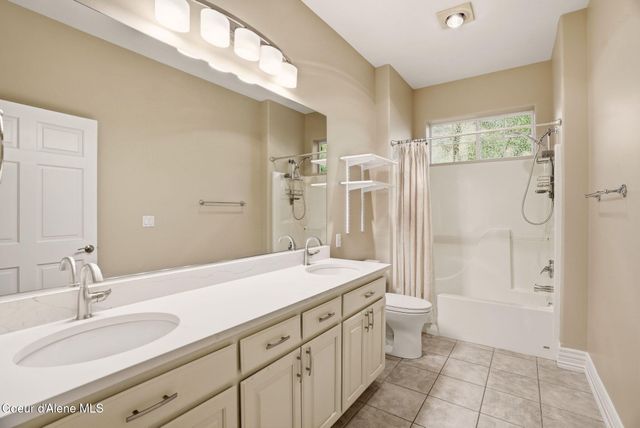 1611 E Heritage Ln, Spokane, WA 99208