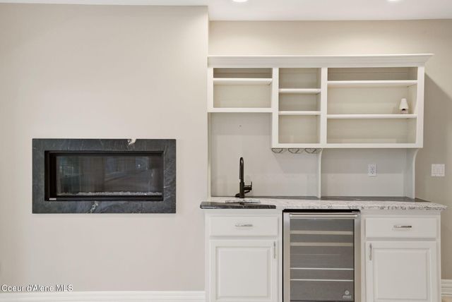 1611 E Heritage Ln, Spokane, WA 99208