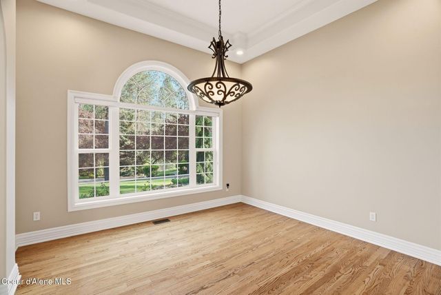 1611 E Heritage Ln, Spokane, WA 99208