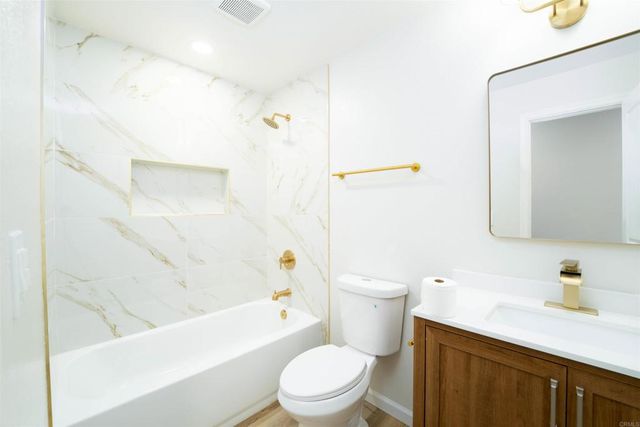 1758 Manor Drive, Vista, CA 92084