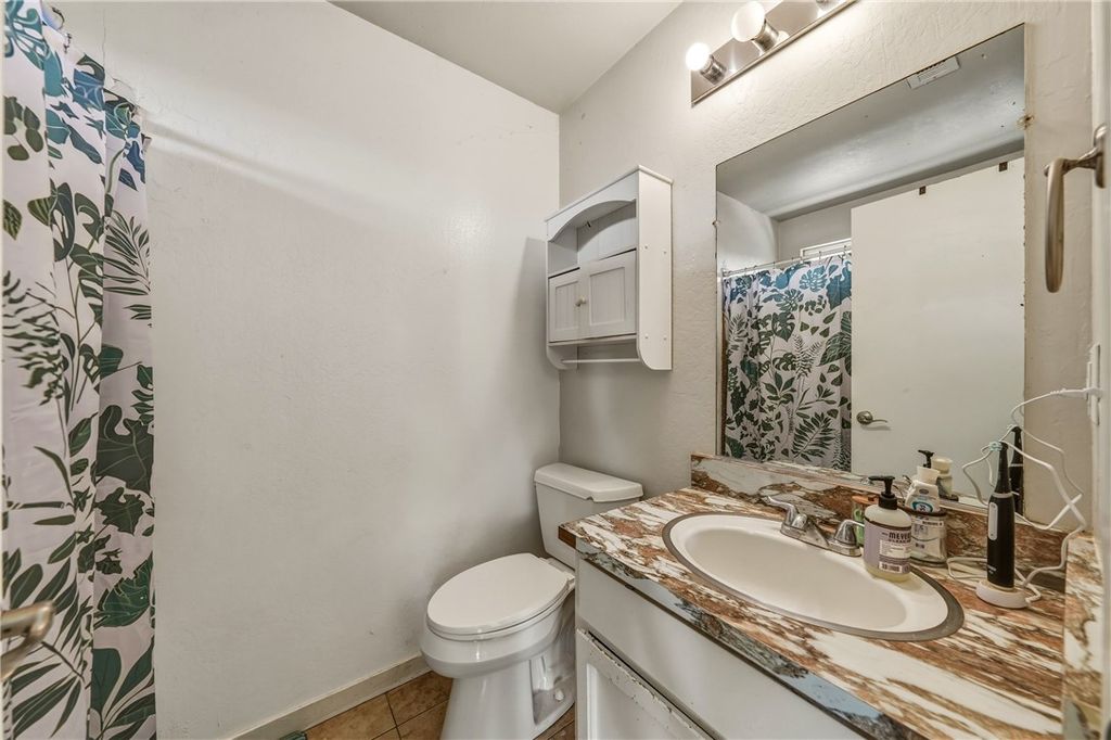 Image 15 of property listing at 10565 Sunset Ridge, Kelseyville, CA 95451