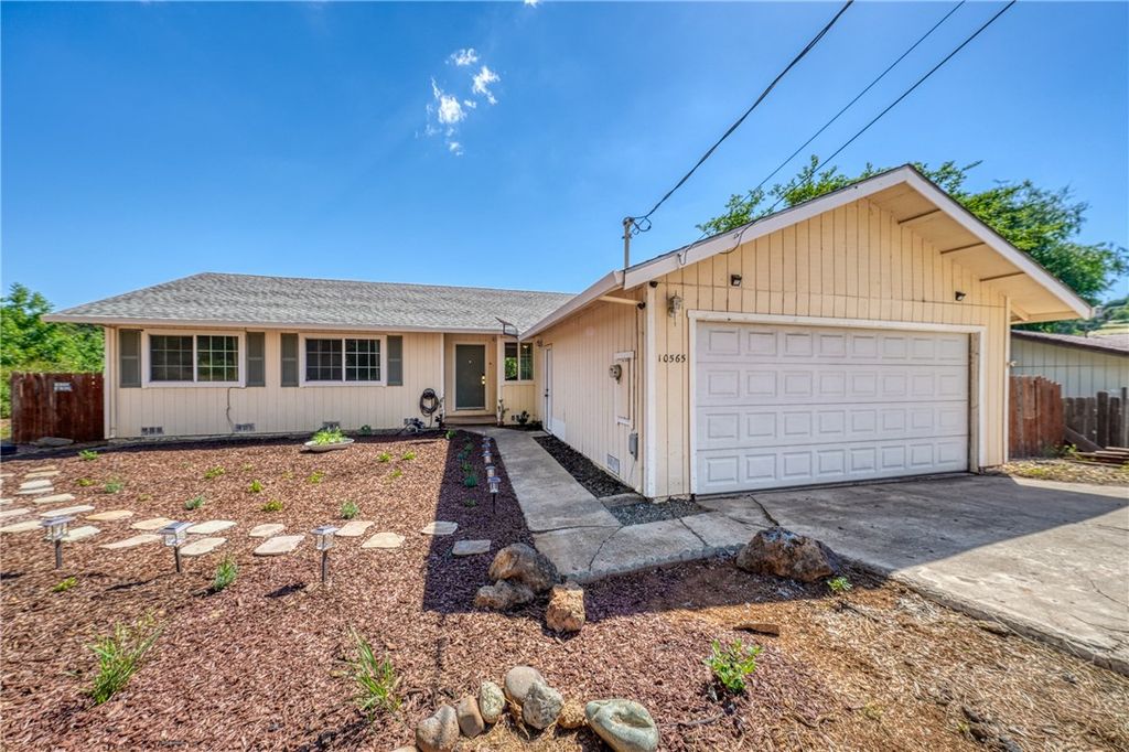 Image 2 of property listing at 10565 Sunset Ridge, Kelseyville, CA 95451