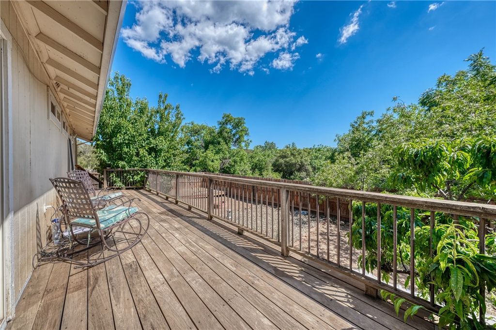 Image 8 of property listing at 10565 Sunset Ridge, Kelseyville, CA 95451