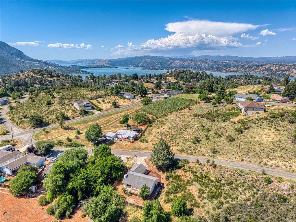 Image 9 of property listing at 10565 Sunset Ridge, Kelseyville, CA 95451