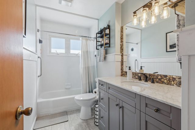 3610 30th Avenue, Rock Island, IL 61201