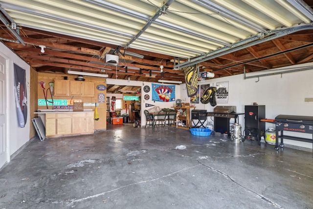 3610 30th Avenue, Rock Island, IL 61201