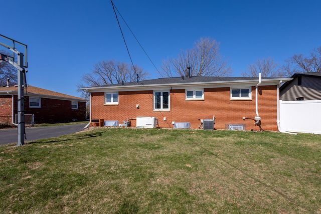 3610 30th Avenue, Rock Island, IL 61201