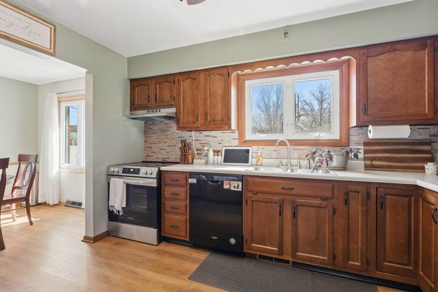 3610 30th Avenue, Rock Island, IL 61201