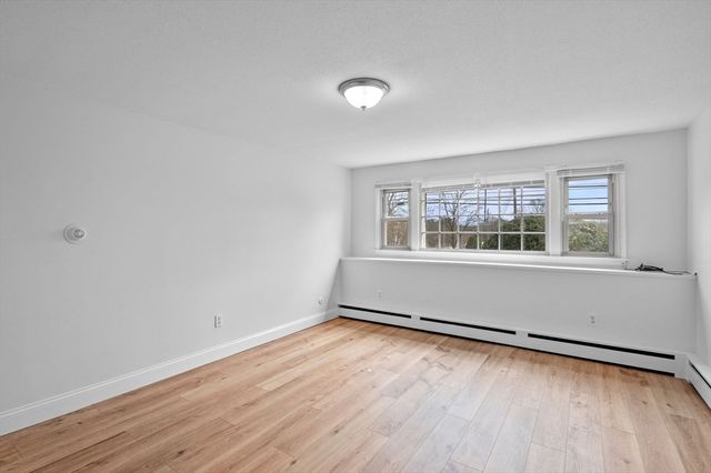 121 Cambridge Rd 2, Woburn, MA 01801