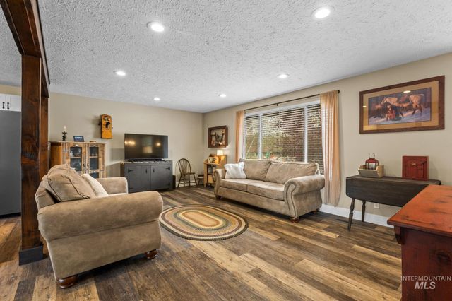 4715 N Sorrento, Boise, ID 83704