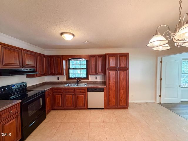 2560 Mangum Avenue, Creedmoor, NC 27522