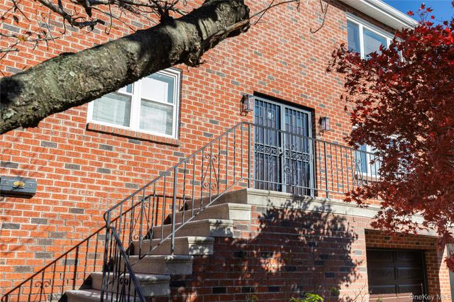 69 Veltri Lane 2, Yonkers, NY 10704