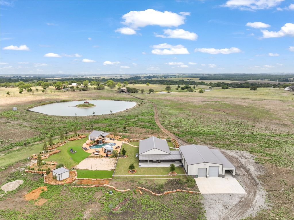 1011 Cr-322, Valley View, TX 76272