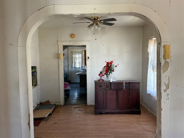 6613 W Montgomery Road, Houston, TX 77091