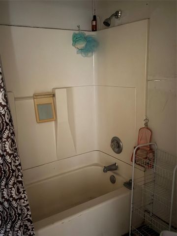 6613 W Montgomery Road, Houston, TX 77091