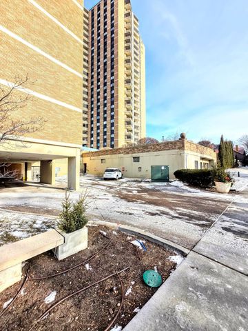 410 Groveland Avenue 1704, Minneapolis, MN 55403