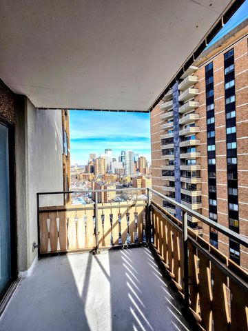 410 Groveland Avenue 1704, Minneapolis, MN 55403