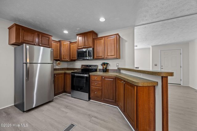 4359 4th Street SE, Saint James, NC 28461