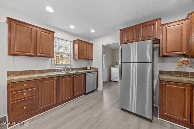 4359 4th Street SE, Saint James, NC 28461