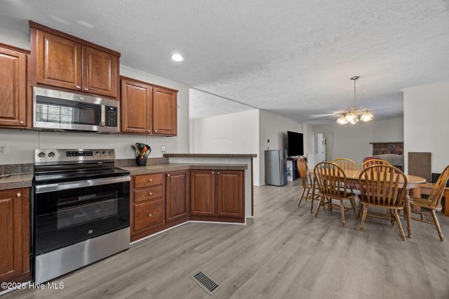 4359 4th Street SE, Saint James, NC 28461