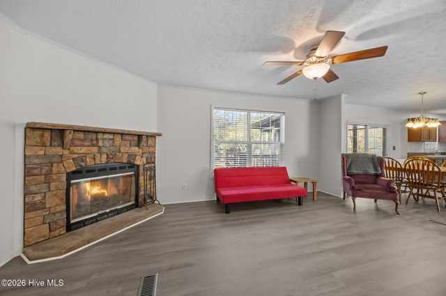 4359 4th Street SE, Saint James, NC 28461