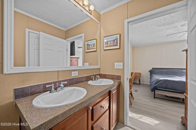 4359 4th Street SE, Saint James, NC 28461