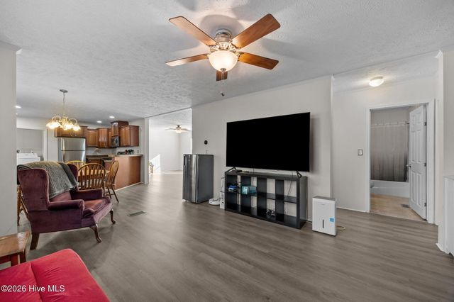 4359 4th Street SE, Saint James, NC 28461