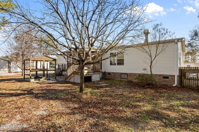 4359 4th Street SE, Saint James, NC 28461