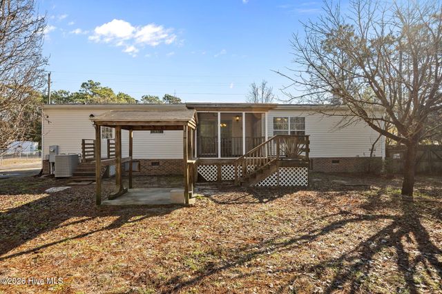 4359 4th Street SE, Saint James, NC 28461