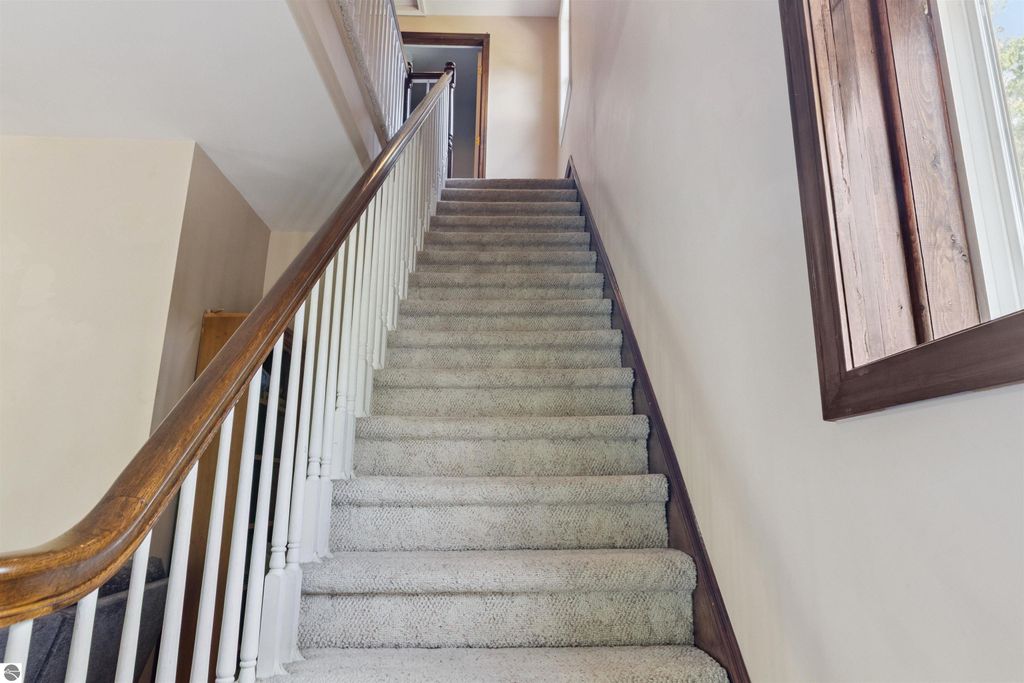 Image 16 of property listing at 522 E Saginaw Street, St Louis, MI 48880