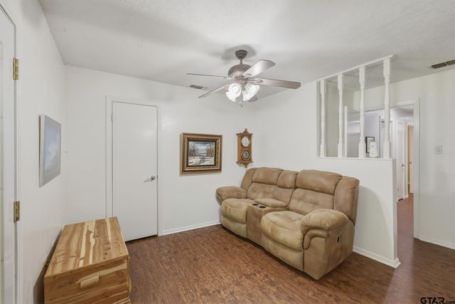 10203 Crestview Drive., Tyler, TX 75707