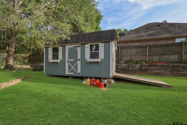 10203 Crestview Drive., Tyler, TX 75707