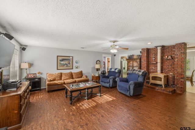 10203 Crestview Drive., Tyler, TX 75707