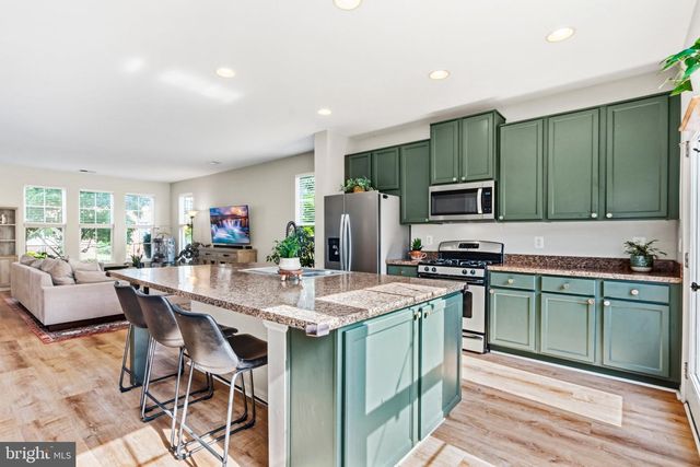 9228 ALVYN LAKE CIR, Bristow, VA 20136