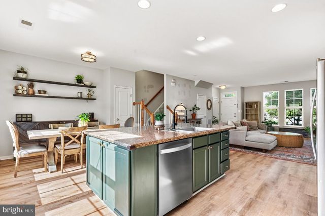 9228 ALVYN LAKE CIR, Bristow, VA 20136