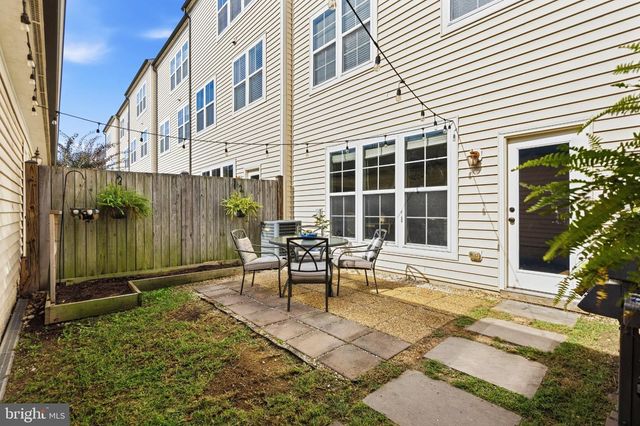 9228 ALVYN LAKE CIR, Bristow, VA 20136